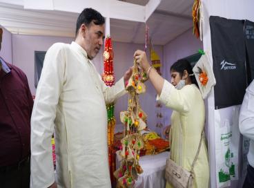 Meeting with startups, entreprenuers for alternative products on single use plastic