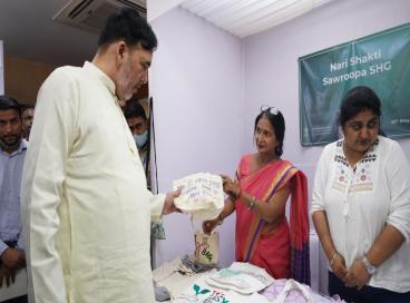 Meeting with startups, entreprenuers for alternative products on single use plastic
