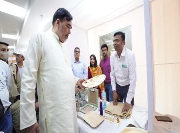 Meeting with startups, entreprenuers for alternative products on single use plastic